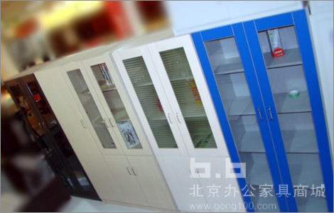 文件柜正面图