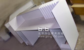 小型竖条套色造型前台侧面图